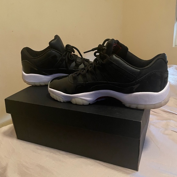 Jordan 11 low - Picture 6 of 11